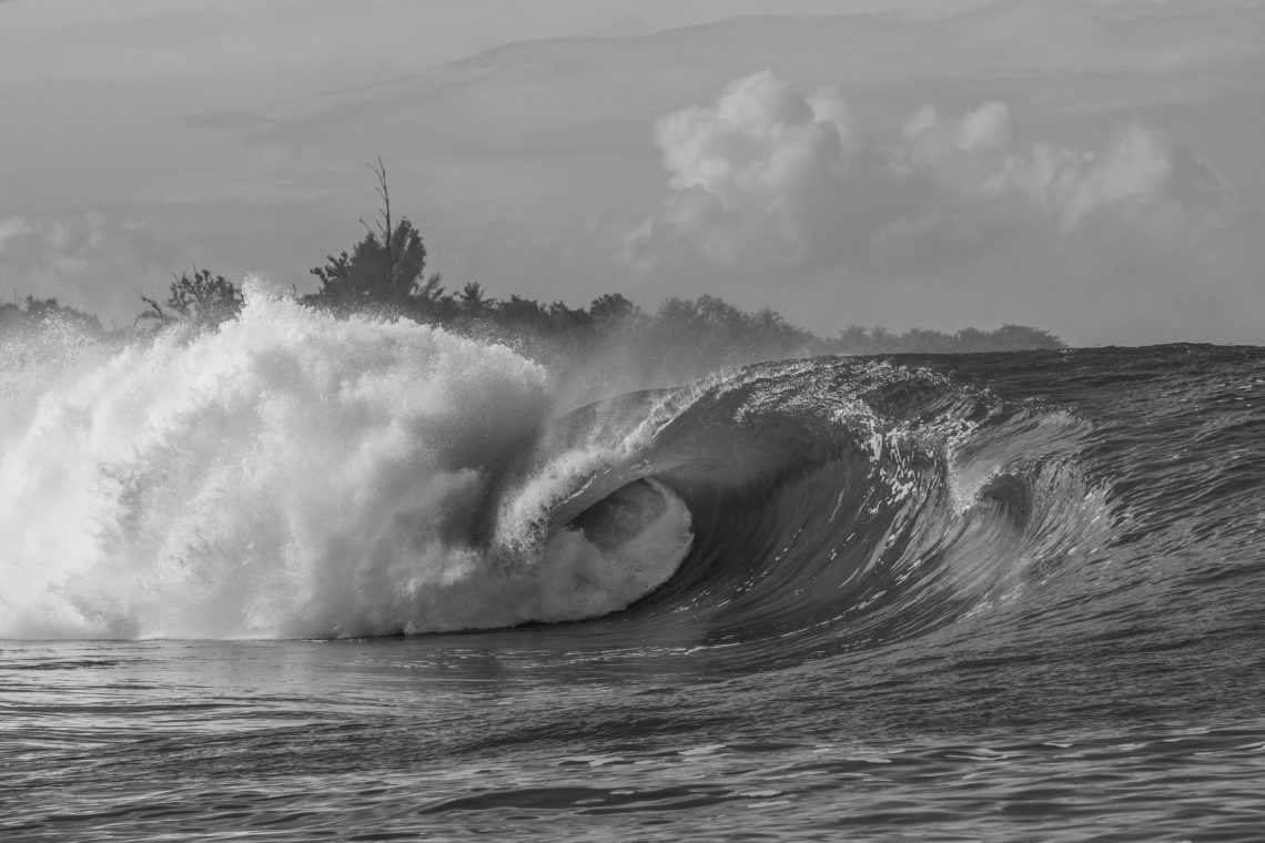 Close up picture surfing in Mentawai