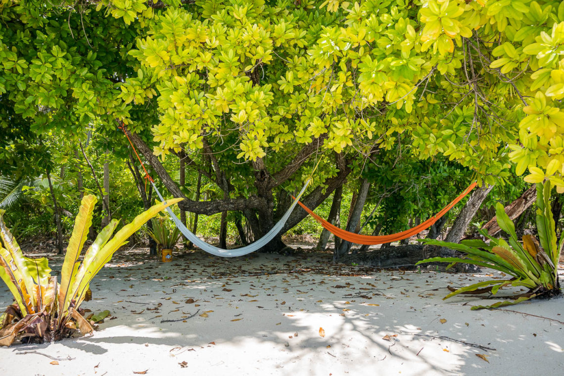 Take a nap on the hammock on the sand in Beran