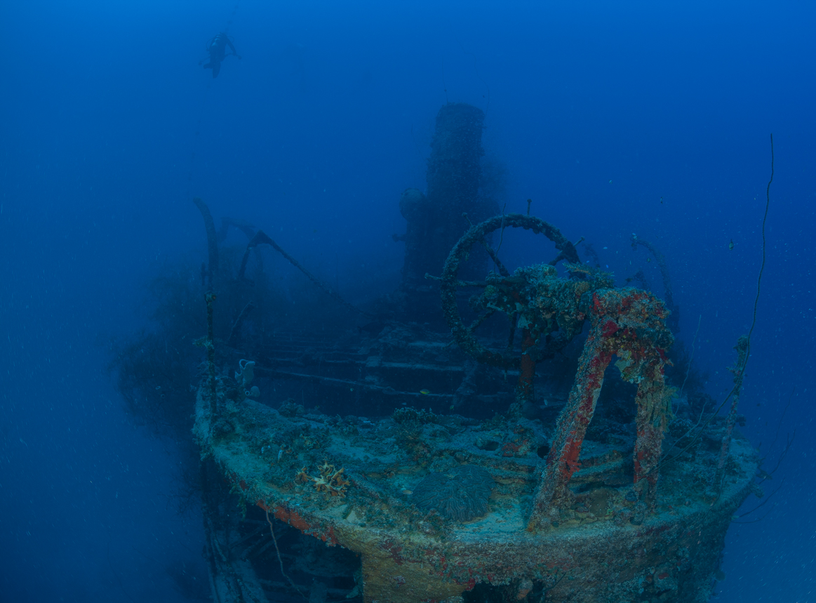 Bikini Dive Trip - Liveaboard Wreck Diving Charters - Indies Trader.